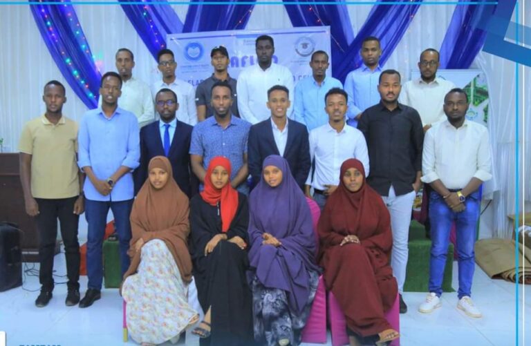 Sidee ayay dhalinyarada Waxbaratay uga qeyb qaadan karaan horumarinta deegaanka?.