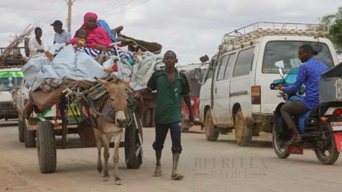 Duruufo kala duwan oo soo food saartay dad ka barakacay fatahaada Baladweyne ee ku nool Ceel jaale.