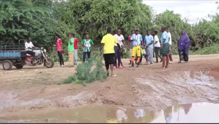 Dhalinyarada Degmada Buulo-Burde Oo Bilaabay Olole Nadaafadeed.