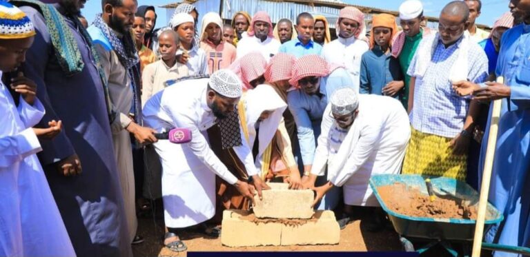 Masjid Cusub Oo Laga dhagax dhigay Xaafada Wadajir Magaalada Baydhabo.