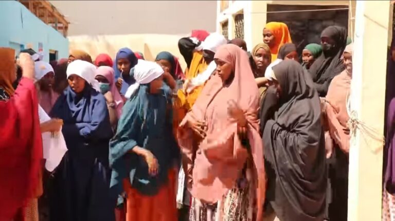 Haweenka Dhuusamareeb Oo ku baaqey joojinta dagaal beeladdyo ka socda Galmudug.