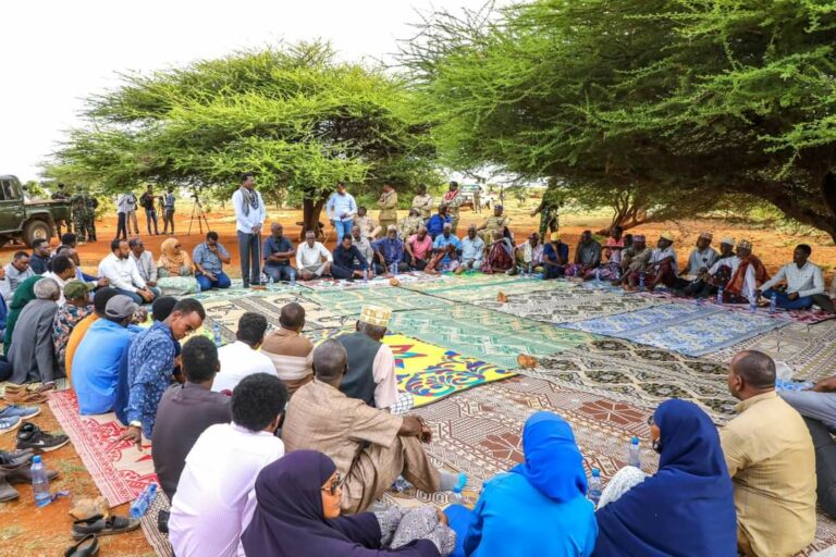 Madaxweynaha Galmudug oo beelihii ku dagaalamay Galgaduud dhexdhigay heshiis hordhac ah.