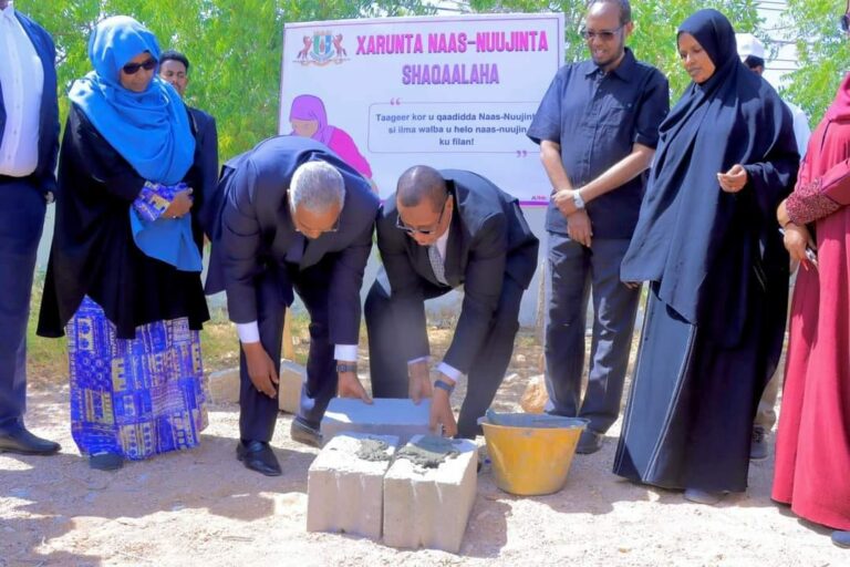 Xaruunta Naas-nuujinta Hooyada Oo Laga dhagax dhigay Wasaaradda Caafimaadka Puntland.