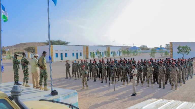 Ciidamada Puntland Oo laga Wacyigeliyey Cunista Waxyaabaha Maanka dooriya.