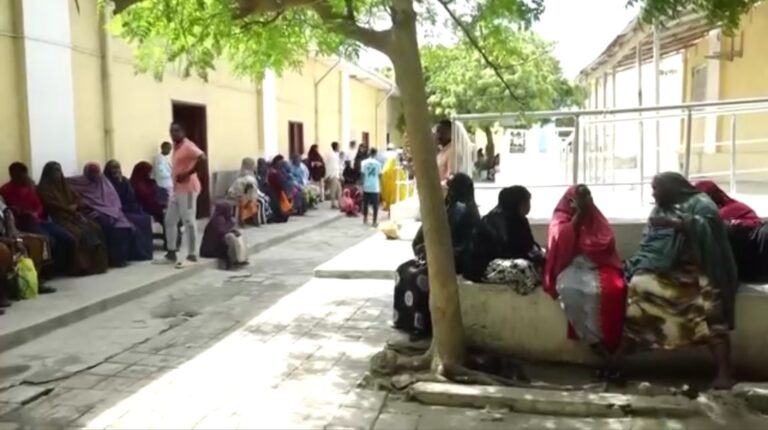 Mashruuc Caafimaad isugu jira Qaliino iyo daaweyn Oo laga dah-furey Muqdisho.